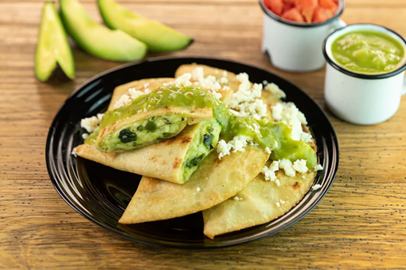 Quesadillas fritas Poblanas hechas a mano